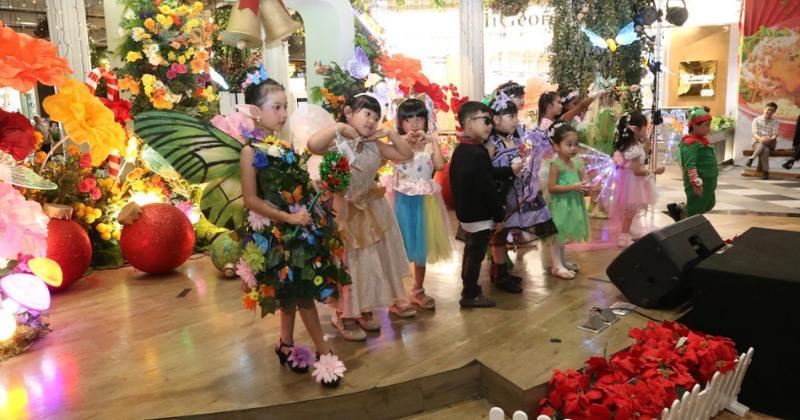 Rasakan Pesona Natal Meriah di Magical Garden Living World Alam Sutera